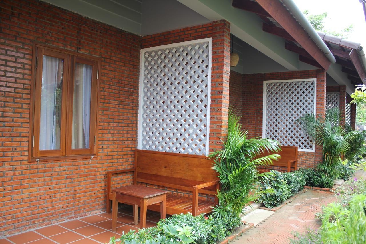 Sam Ong Lang Homestay 두옹 동 외부 사진